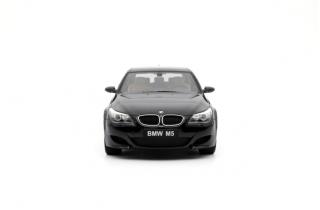 BMW E61 M5 2004 Black Saphire Metallic 475 OttO mobile 1:18 Resinemodell (Türen, Motorhaube... nicht zu öffnen!)